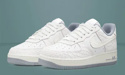 DX2678_100-Nike-Air-Force-1-White-Python8.jpg