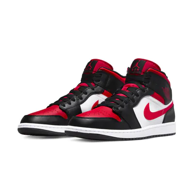 554724_079_Nike Air Jordan 1 Mid Bred Toe3.jpg
