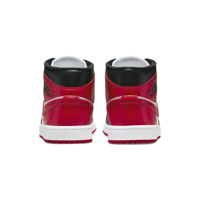 BQ6472_079-Nike Air Jordan 1 Mid Gym Red7.jpg