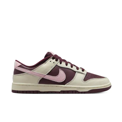 DR9705-100-Nike Dunk Low Valentines Day.jpg