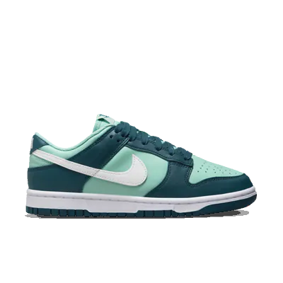Dunk Low Geode Teal.png