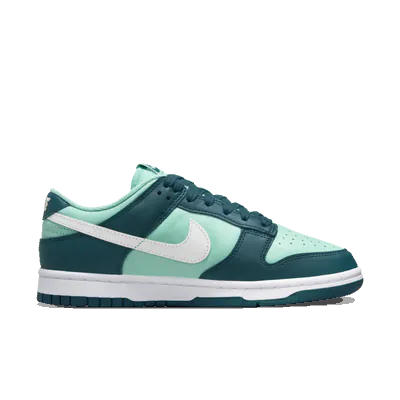 Dunk Low Geode Teal 3.png