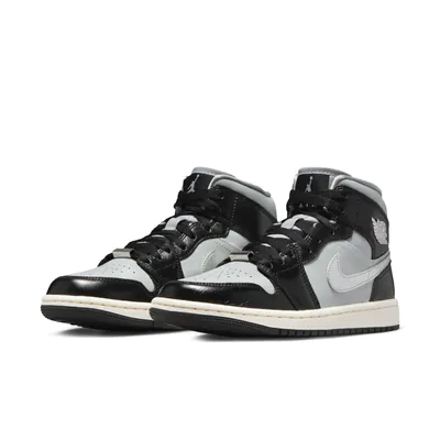 FB9892-002-Nike Air Jordan 1 Mid SE Black Chrome2.jpg