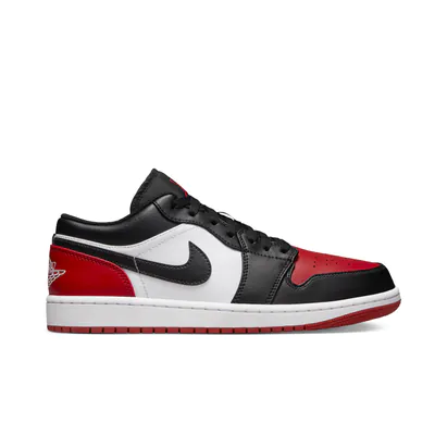 553558-161-Nike Air Jordan 1 Low Bred Toe5.jpg