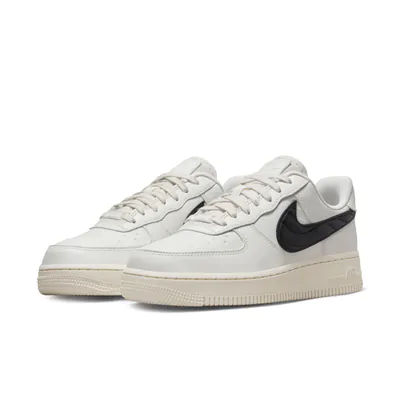 FV1182-001-Nike Air Force 1 '07 Quilted Swoosh2.jpg