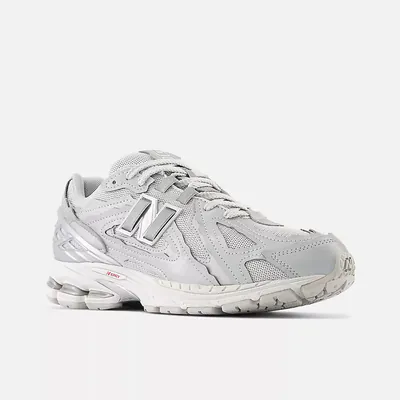 New Balance 1906D Protection Pack Silver-M1906DH-3.jpg