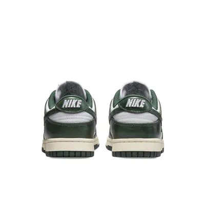 DQ8580-100-Nike Dunk Low Vintage Green.jpg