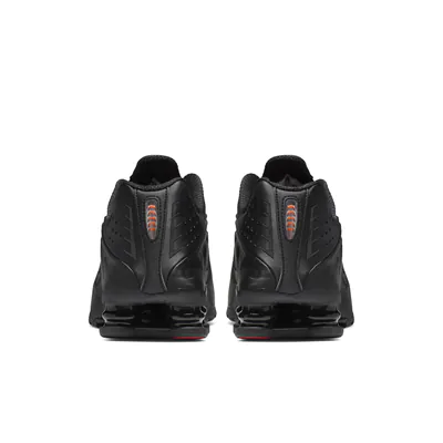 AR3565-004-Nike Shox R4 Black.jpg