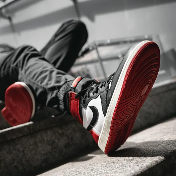 エアジョーダン1 HIGH OG Black Toe（Jordan 1 Retro High OG Black  