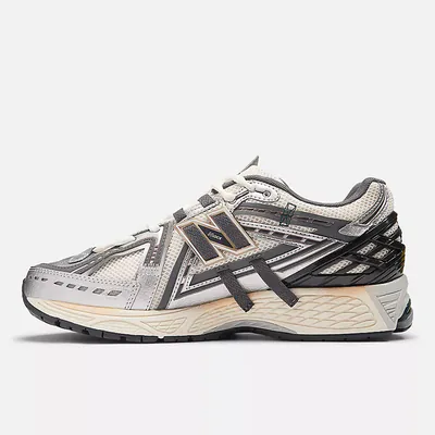 New Balance 1906A Silver Gold Metallic-M1906AD5.jpg