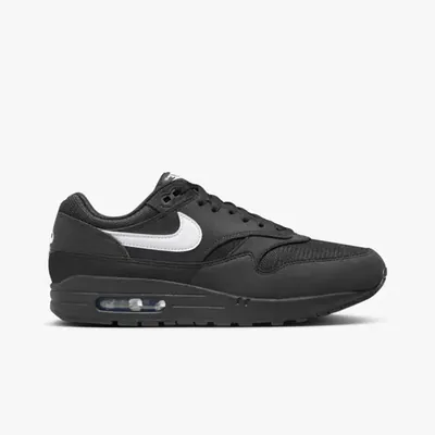 AirMaxBlackAndWhite_0005_Ebene 1.jpg