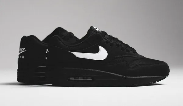 nike air max 1 royal black web.png