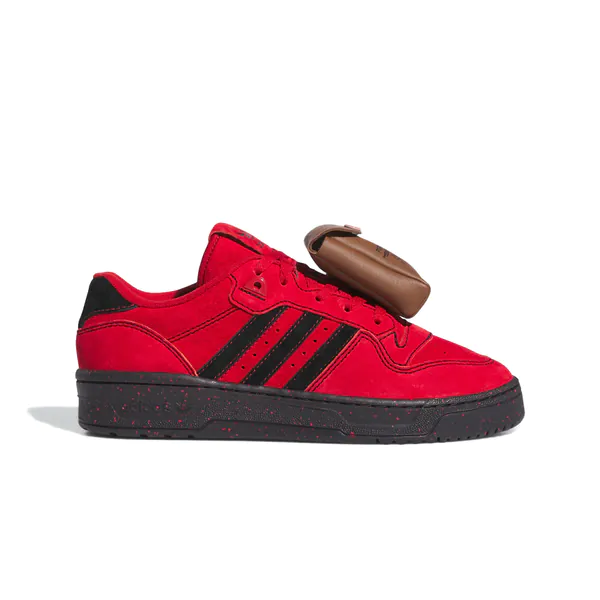 adidasrivalery_0004_Ebene 2.jpg