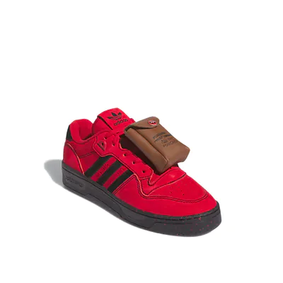 adidasrivalery_0001_Ebene 5.jpg