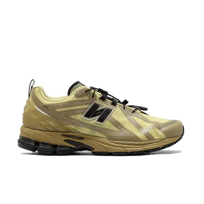 M1906RCY-CAYL x New Balance 1906R Yellow4.jpg