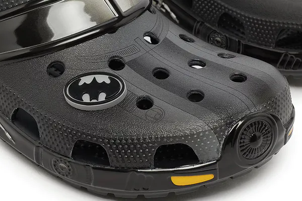 Batman x Crocs004.jpg.jpg