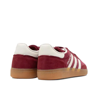 WMNS HANDBALL SPEZIAL RED_0000_Ebene 5.jpg