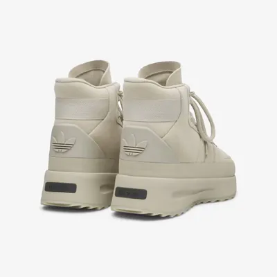 Fear of God Athletics Los Angeles Wanderschuh beige_0002_Ebene 3.jpg