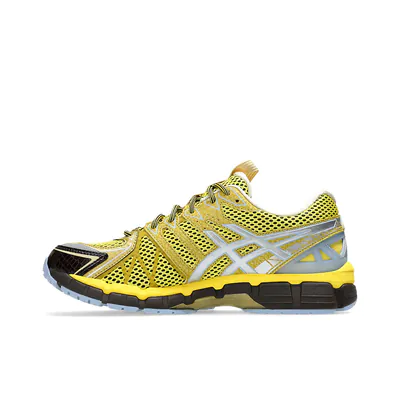 UB9-S GEL-KAYANO 20 vibrant yellow_0003_Ebene 4.jpg