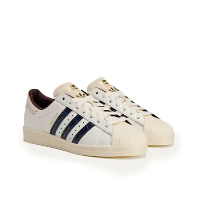 Wales Bonner Superstar Shoes wonder white_0001_Ebene 9.jpg