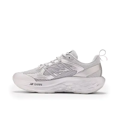 GANNI x New Balance Fresh Foam Trainer_0003_Ebene 4.jpg