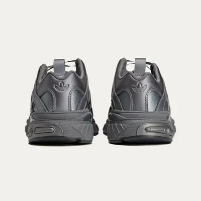 Adistar Pose Taqwa Bint Ali Schuh iron metallic_0001_Ebene 5.jpg