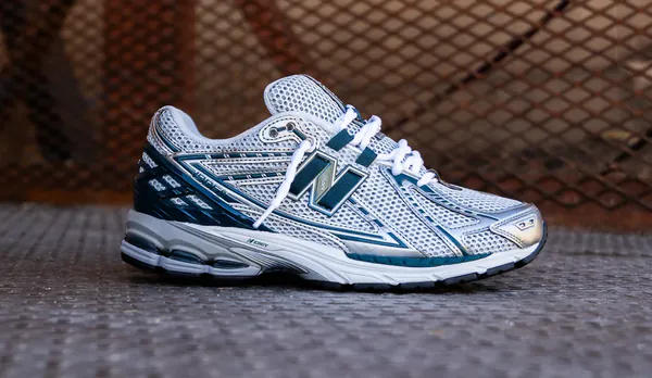 nb 1906 silver metallic deep ocean.png