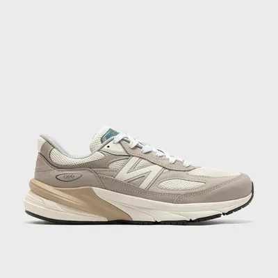 NEW BALANCE 990_0003_Ebene 8.jpg