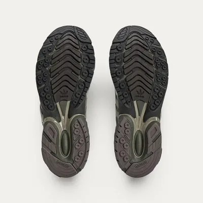 ADISTAR CUSHION_SFTM_SS25 _0003_Ebene 10.jpg