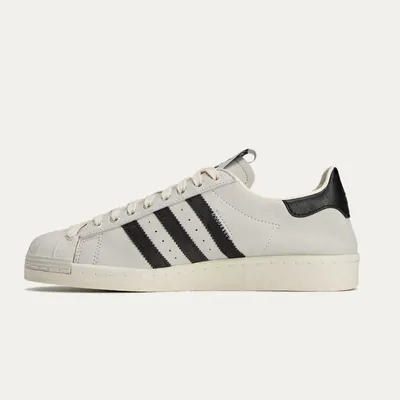 SUPERSTAR_SFTM_SS25 white_0000_Ebene 33.jpg