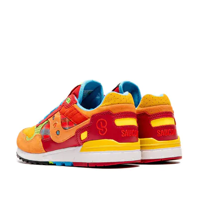 SAUCONY & FRIENDS SHADOW 5000 'BISSO'_0000_Ebene 38.jpg