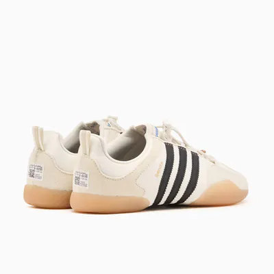 adidas Originals x Bad Bunny Ballerina Weiss_0001_Ebene 6.jpg