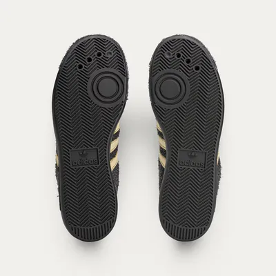 Forest Hills Brain Dead Schuh black_0003_Ebene 3.jpg