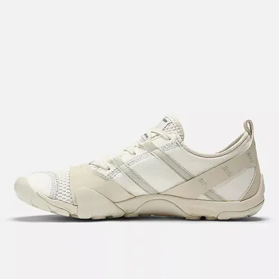 District Vision x New Balance MT10O Schuhe beige_0003_Ebene 3.jpg