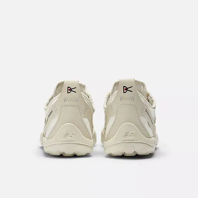 District Vision x New Balance MT10O Schuhe beige_0001_Ebene 5.jpg