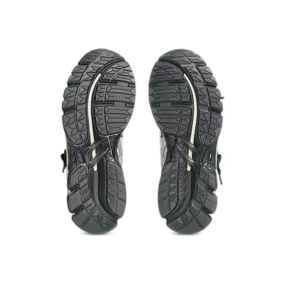 CECILIE BAHNSEN x GEL-KAYANO 20 silver_0000_Ebene 7.jpg