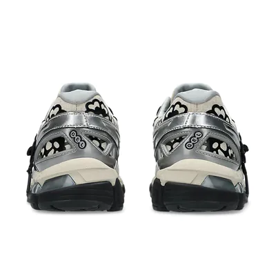 CECILIE BAHNSEN x GEL-KAYANO 20 silver_0002_Ebene 5.jpg