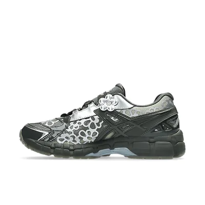 CECILIE BAHNSEN x GEL-KAYANO 20 olive_0003_Ebene 4.jpg