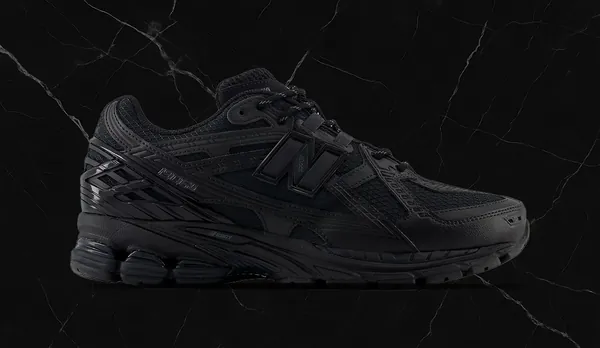 new-balance-1906-black-1.jpg
