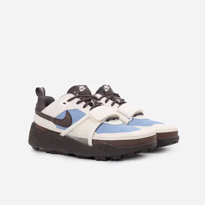 niketravis_0004_Ebene 2.jpg
