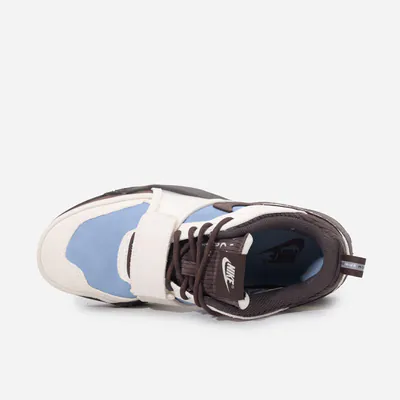 niketravis_0001_Ebene 5.jpg