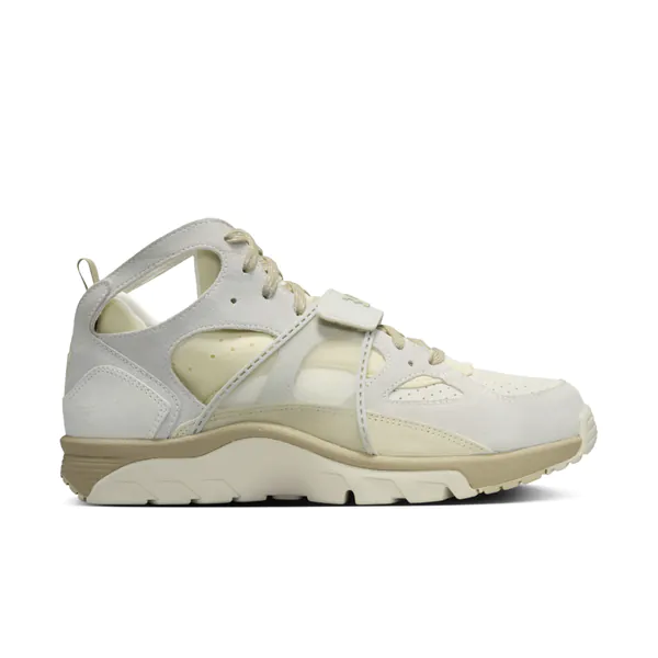 IB7678-100-snkr-1.jpg