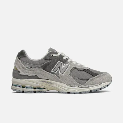 2002-grey-snkr-1.jpg
