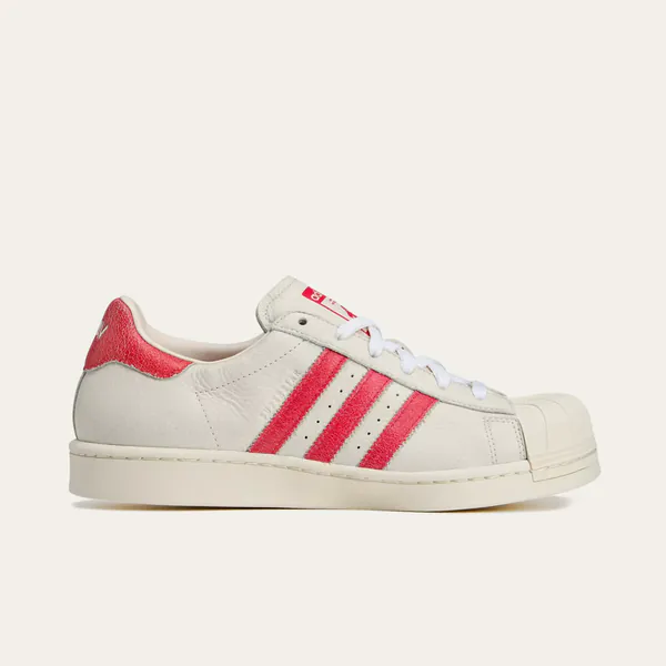 superstar-avavav-snkr-1.jpg