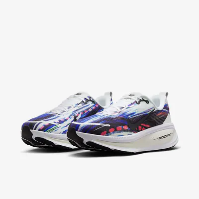 Nike-Vomero18_0003_Ebene 4.jpg