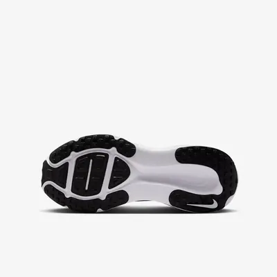 Nike-Vomero18_0001_Ebene 6.jpg