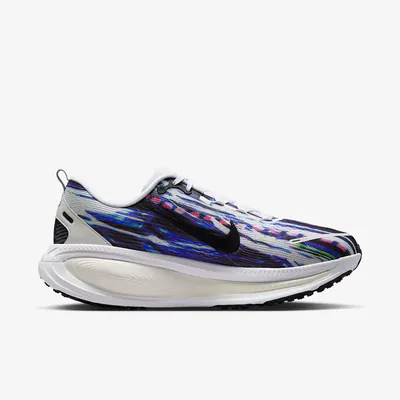 Nike-Vomero18_0005_Ebene 2.jpg