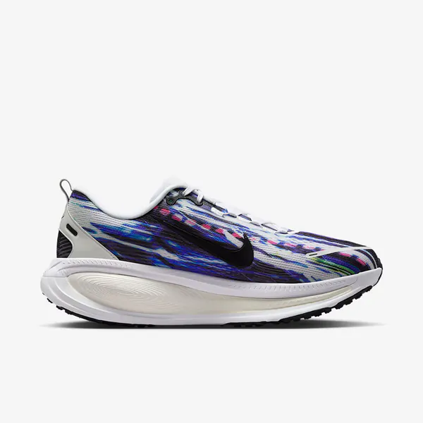 Nike-Vomero18_0005_Ebene 2.jpg