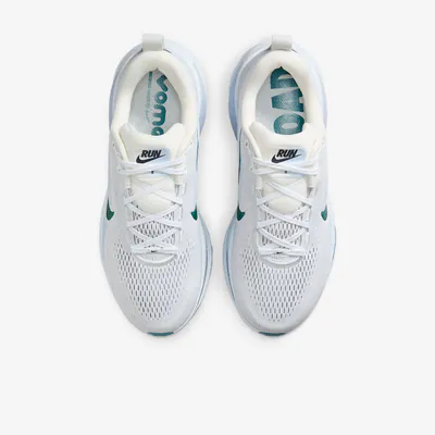 Nike-Vomero-18_0003_Ebene 2.jpg