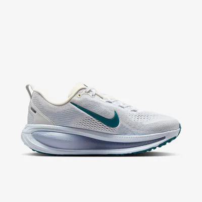 Nike-Vomero-18_0005_Ebene 1.jpg
